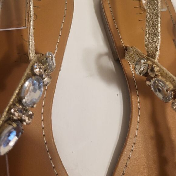 Unisa Gold Leather Rhinestone Jeweled T-Strap Flat Sandals sz.8 MSRP $120 - Picture 5 of 6